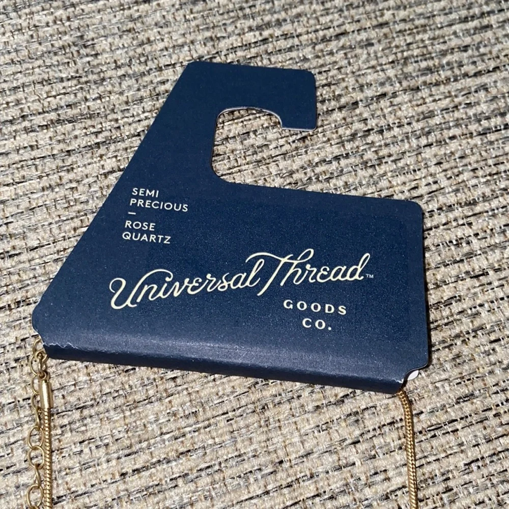NWT Universal Thread Pink & Gold Triangle Necklace - Picture 3 of 6